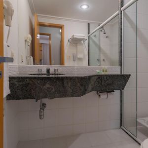Habitación con Cama King